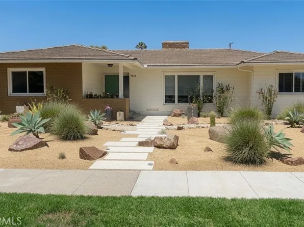 1041 E Burlinghall Dr, Long Beach, CA 90807