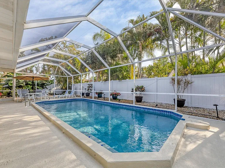 521 Beach Park Blvd — Photo 34