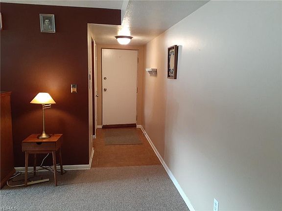 5th image of 21961 River Oaks Dr APT E2
