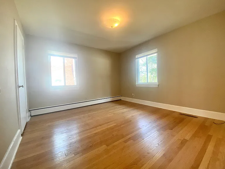 1011 Green St — Photo 8