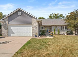 2950 Forest Park Dr, Dyer, IN