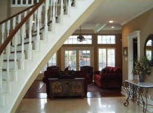 5211 Chambler Ct, Houston, TX 77069