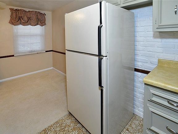 5th image of 315 Clavale Dr