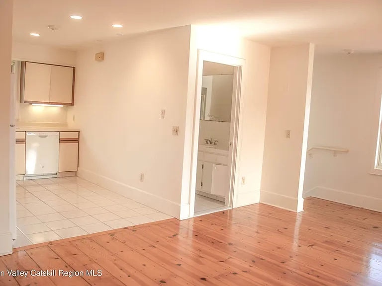96 Jefferson Hill Rd #2 — Photo 14
