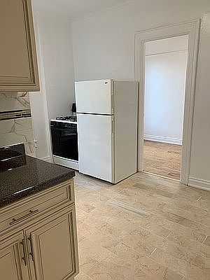 2nd image of 2571 31st St #21