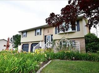 320 Cressman Dr, Allentown, PA 18104
