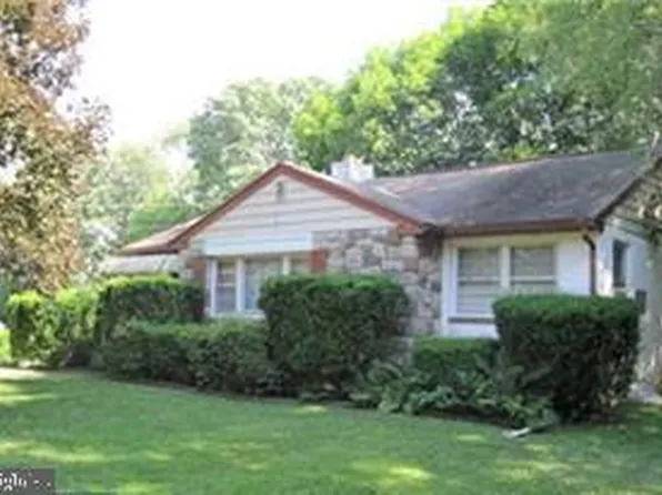 319 Kimber Dr, Phoenixville, PA 19460