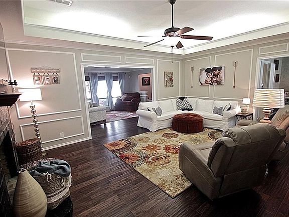5th image of 155 Winding Hollow Ln