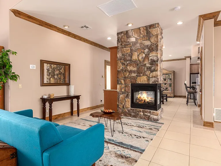 6770 E Skyline Dr — Photo 37