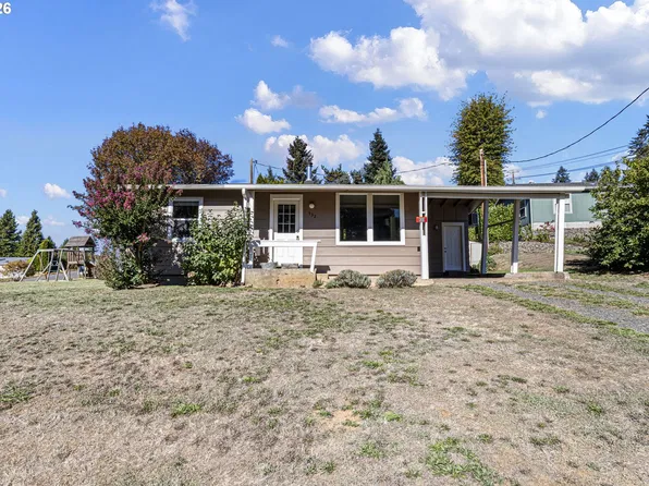 532 2nd St, Elkton, OR 97436