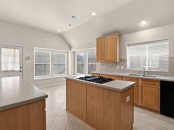 5th image of 9122 Sunny Ridge Dr