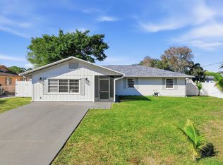 5501 Palm Dr, Fort Pierce, FL 34982