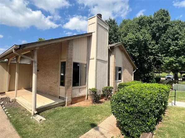 9648 Hefner Village Blvd, Oklahoma City, OK 73162