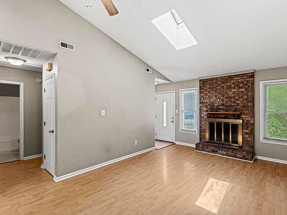 3rd image of 130 Pine Crest Dr #132