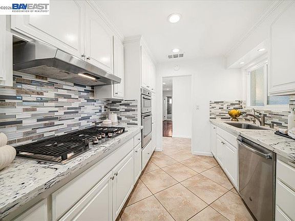 4th image of 7654 Cardigan St
