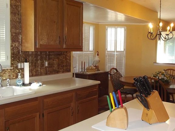 4th image of 8251 Colonial Mill Mnr