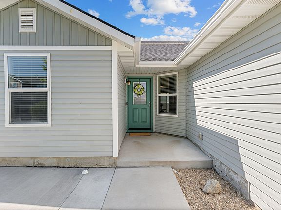3rd image of 12585 Trinidad St