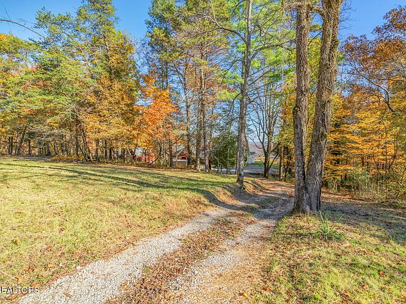 3rd image of 692 Possum Trot Rd