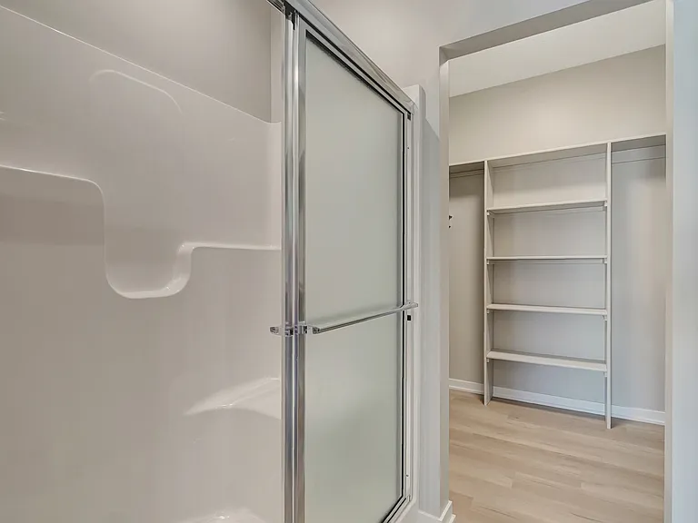 8926 S 42nd St — Photo 31