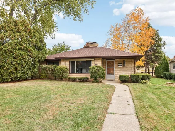 5660 North Paradise LANE, Glendale, WI 53209