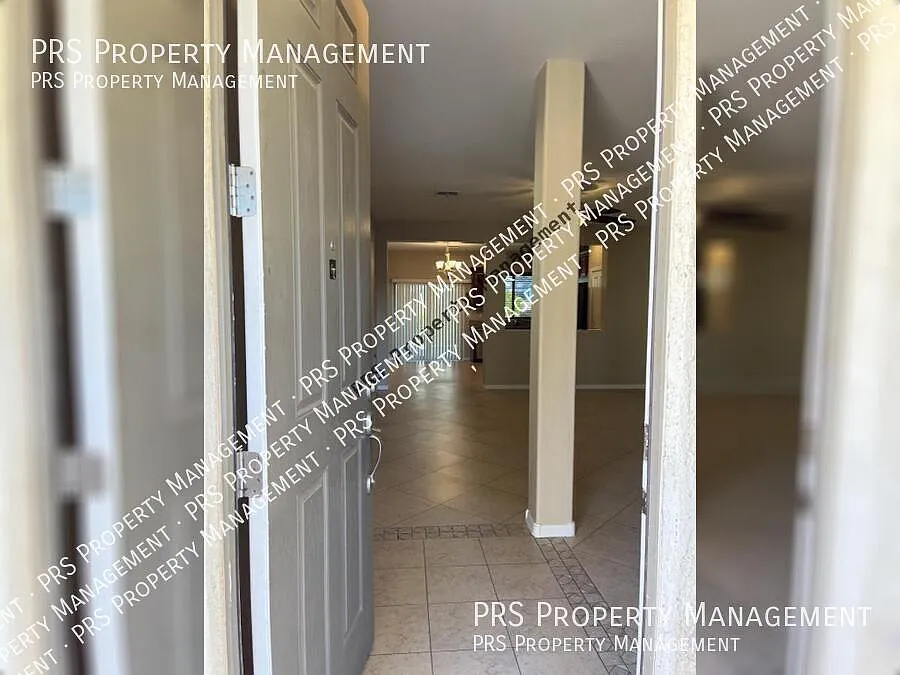 Tenant showing! Move in date for September! — Photo 3