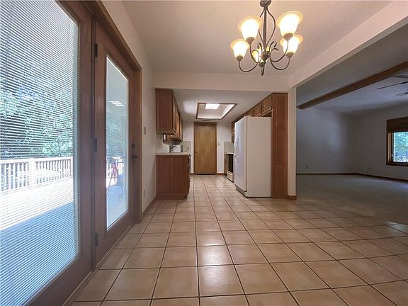 5th image of 3197 N Katherine Ave