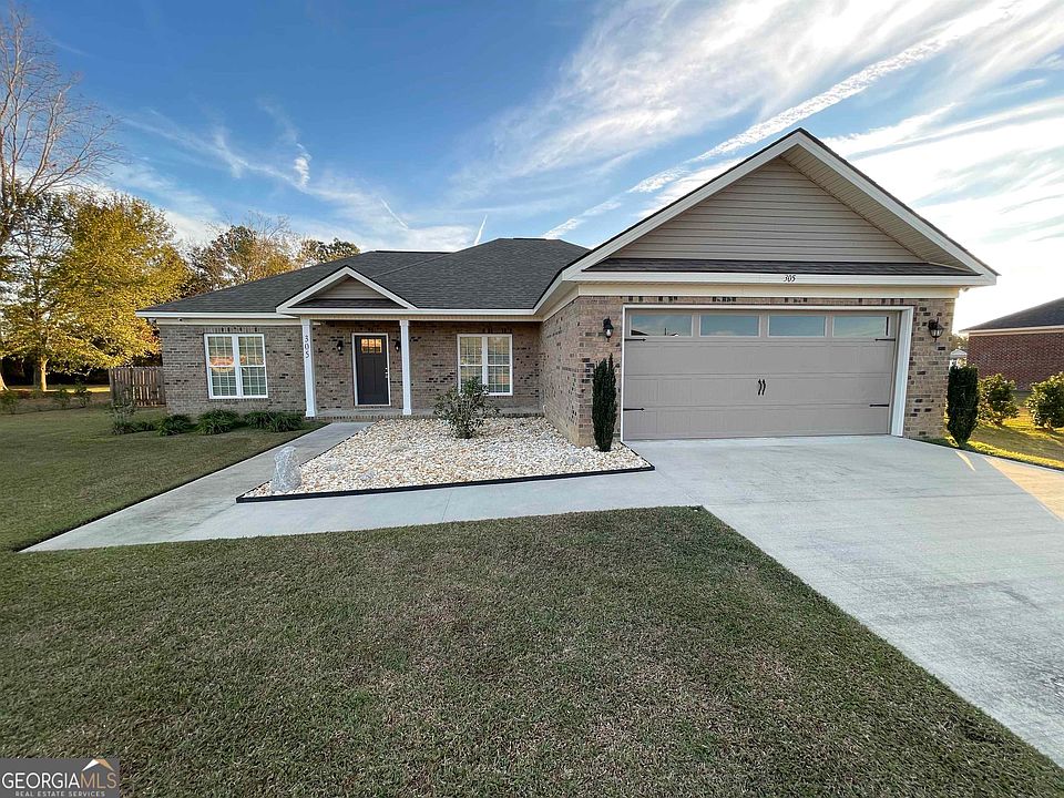 1st image of 305 Four Seasons Dr