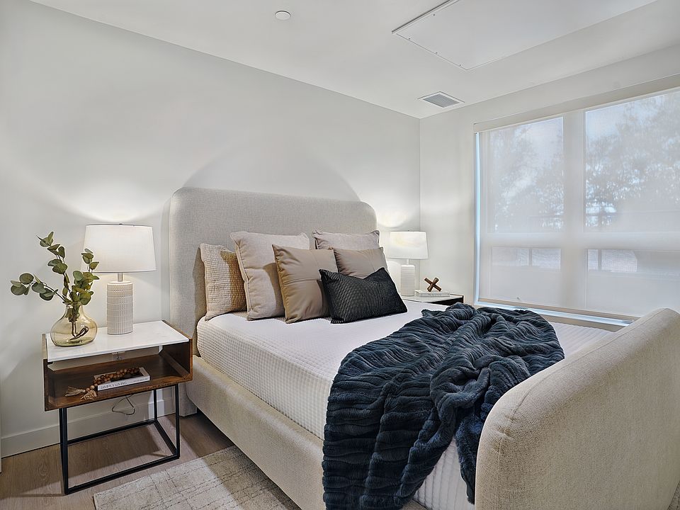 Bright, spacious bedrooms