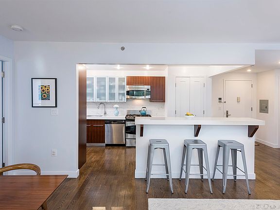 2nd image of 301 W 115th St APT 4G