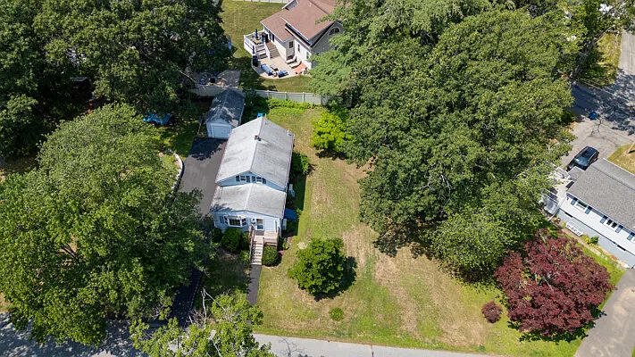 9 Harriett Ave — Photo 23
