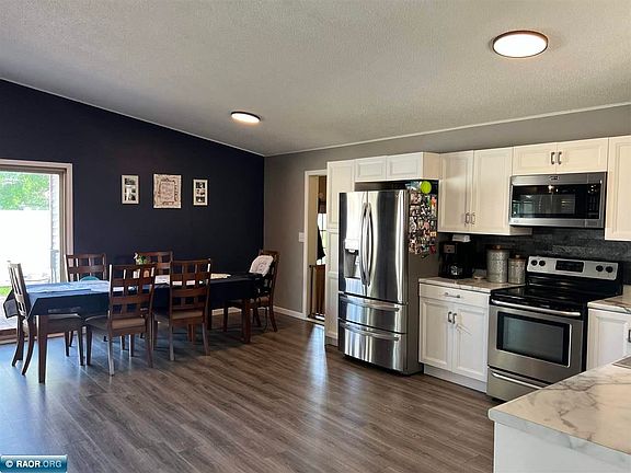 5th image of 2702 Diane Ln
