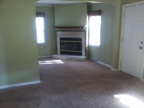4th image of 23023 Elaine St