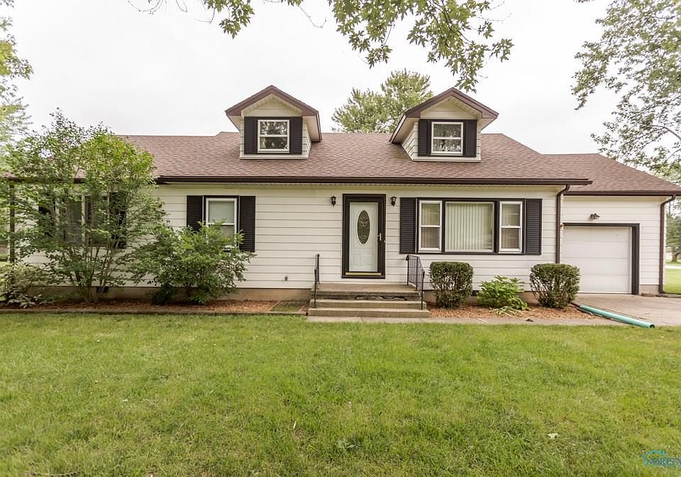 1st image of 213 Riverview Dr