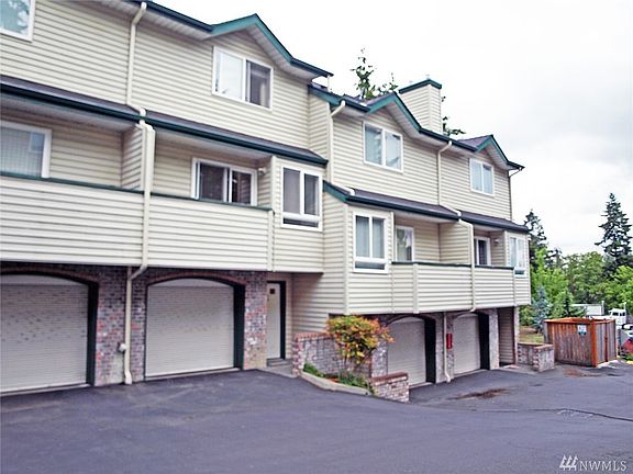 2nd image of 19523 Firlands Way N Unit A5