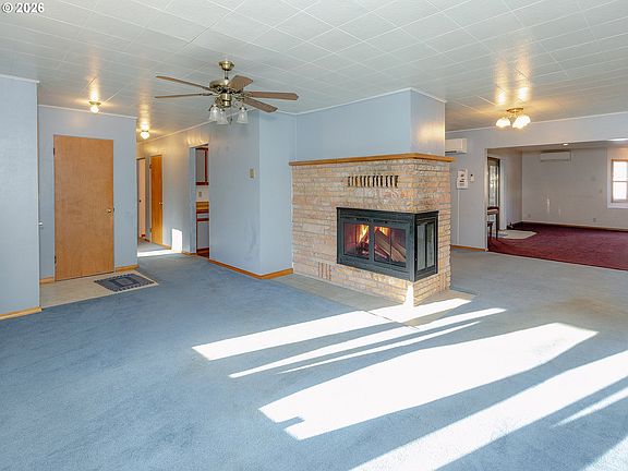 3rd image of 3738 Pennsylvania St