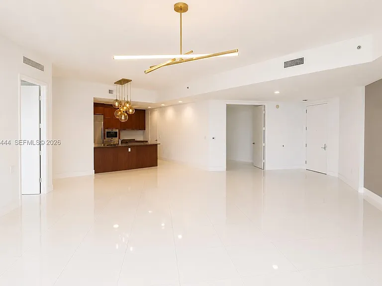 15901 Collins Ave #403 — Photo 4
