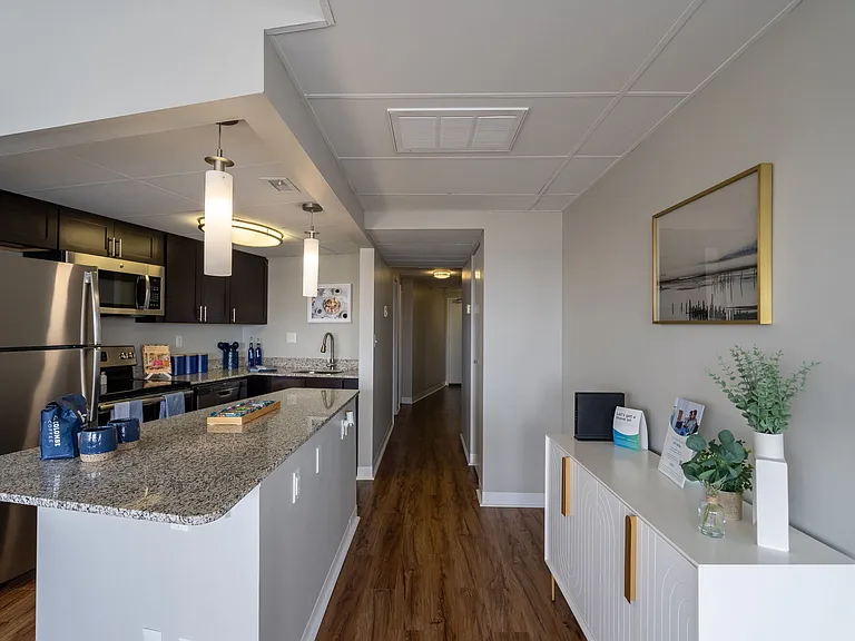 University Club Apartments — Photo 37