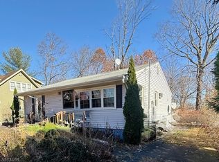 222 S Maryland Ave, Lake Hopatcong, NJ 07849