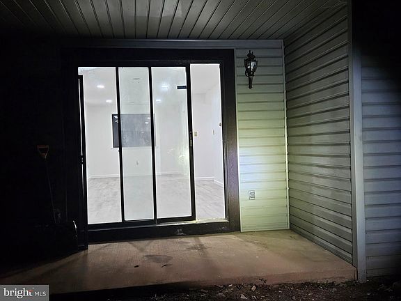 4th image of 55 Holly Dr #7