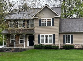 105 Cobble Hill Dr, Gansevoort, NY 12831