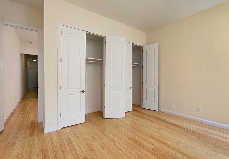 2nd image of 79 Brighton 11th St APT 4B