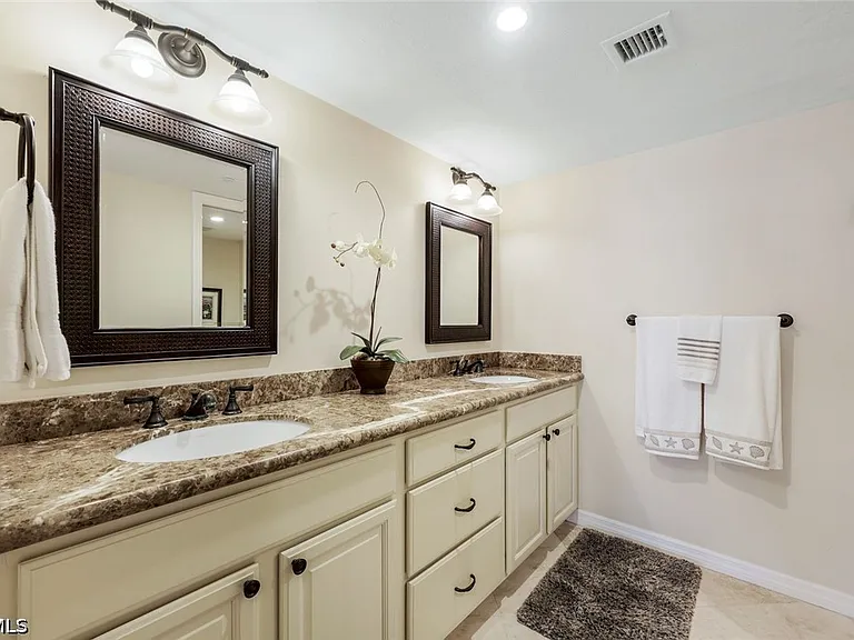 26235 Hickory Blvd #7C — Photo 18