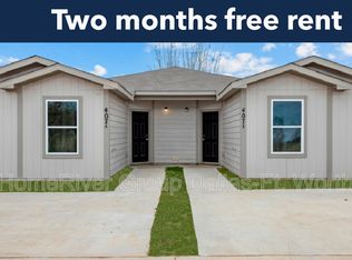 407 County Line Rd #B, Mabank, TX 75147