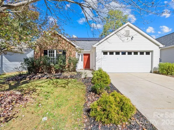 9506 Scotland Hall Ct, Charlotte, NC 28277