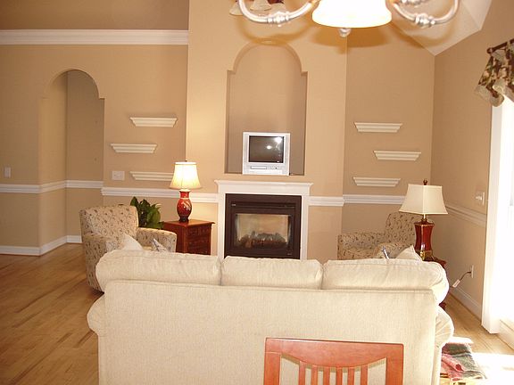 LIVING AREA W/DUAL  FIREPLACE