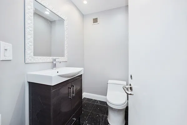Rented by Keller Williams NYC | media 20