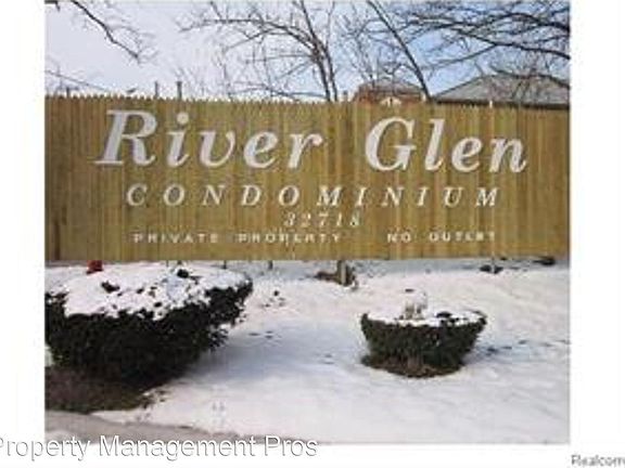 2nd image of 32718 Grand River Ave Unit C26
