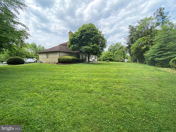 5th image of 15209 Wycliffe Ct