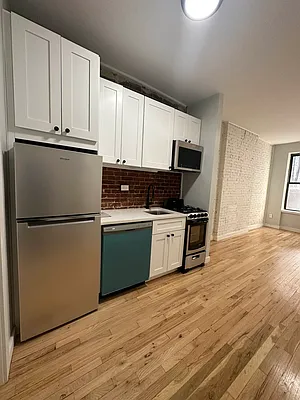 Rented by Peter R. Hungerford, LREB | media 2