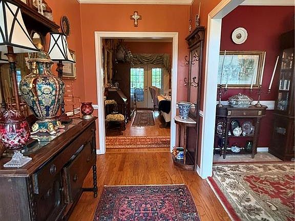 2nd image of 7642 Pembroke Cir